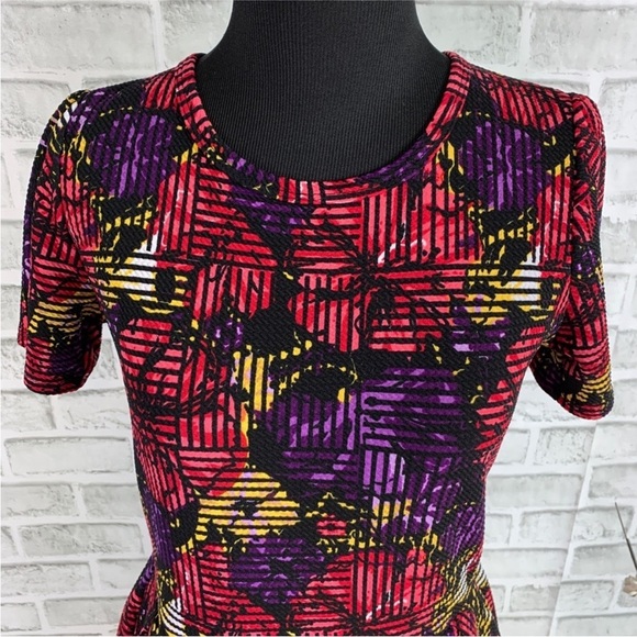 LuLaroe | Amelia Floral Red 3/4 Sleeve Scoop Neck Hidden Pockets Dress Small - Picture 3 of 5